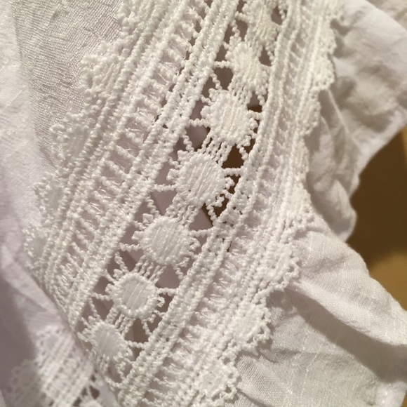 SOLD-Crochet trim white square neck top - Picture 4 of 6
